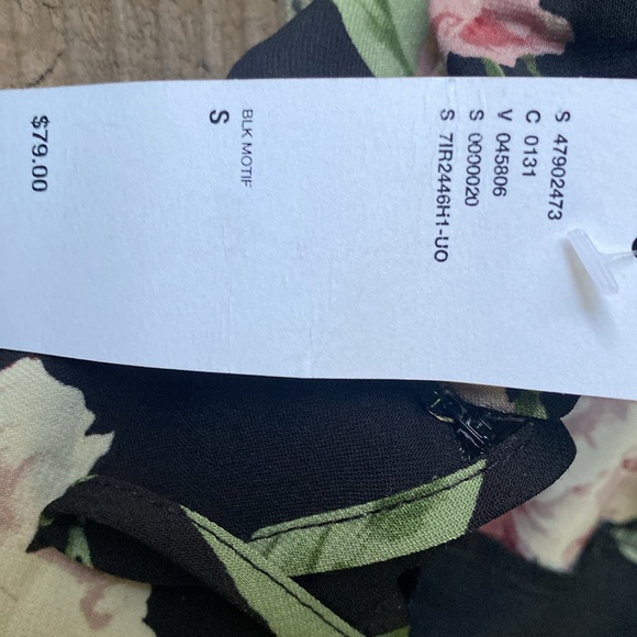 Urban Outfitters Floral Strappy Halter Jumpsuit - Picture 8 of 10